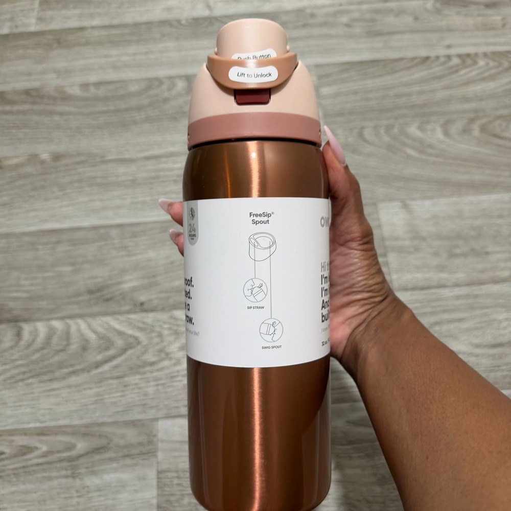 Owala 32oz. Stainless Steel FreeSip Water Bottle (In Good Company) - Picture 7 of 8